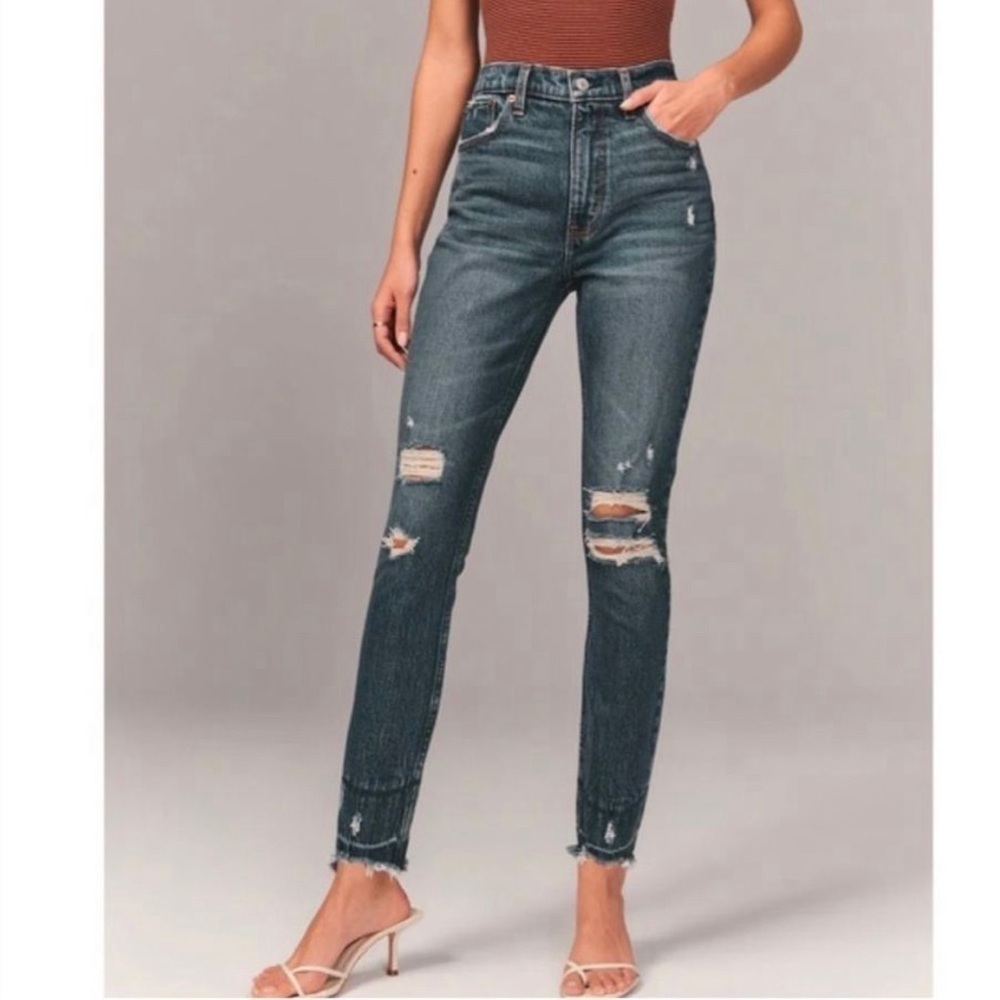 Abercrombie & Fitch Curve Love High Rise Skinny Jean